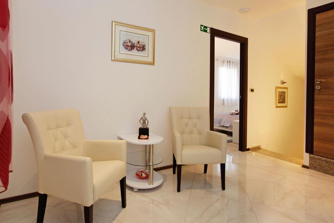 Villa Nera Bol Ngoại thất bức ảnh