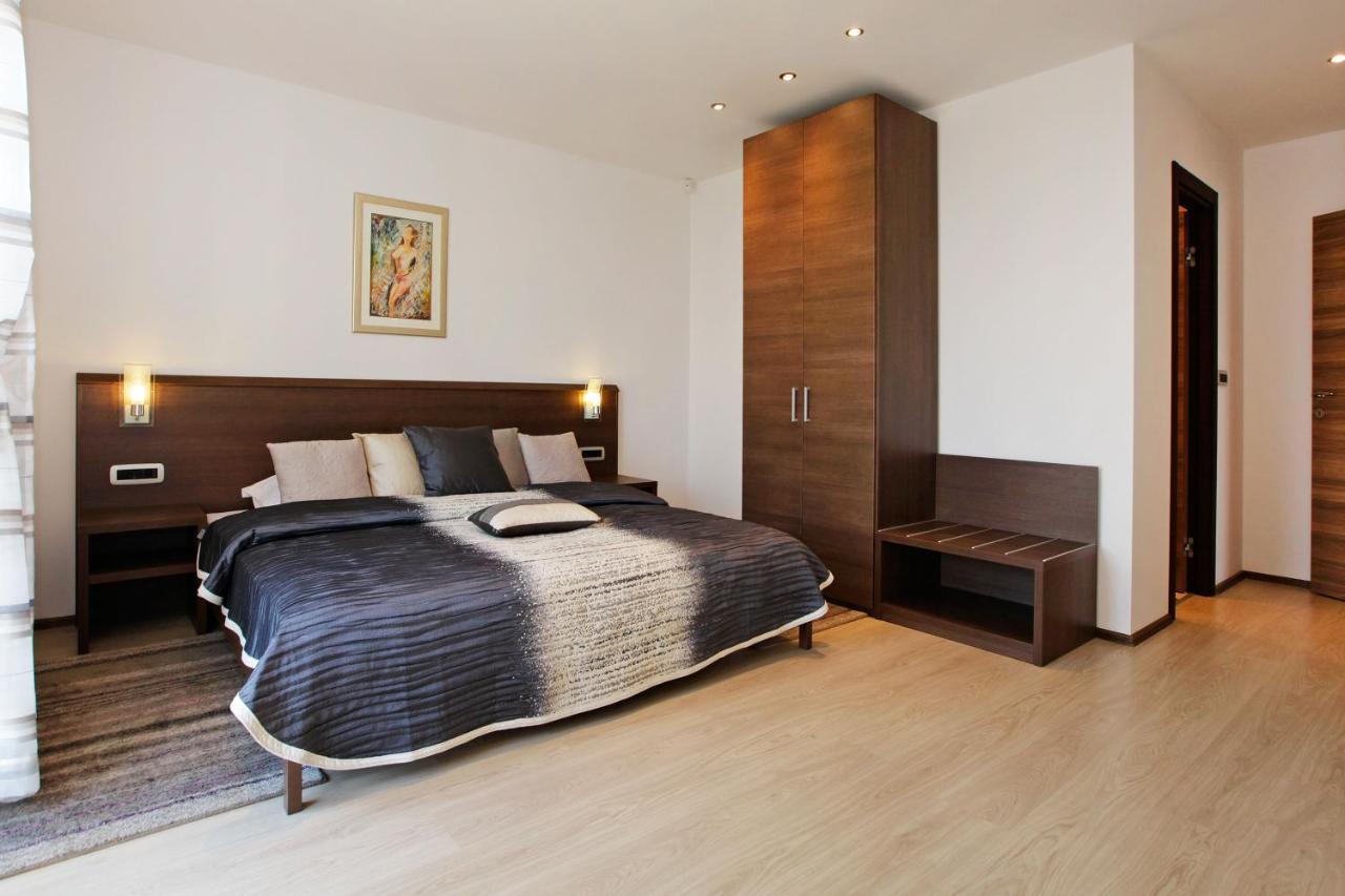Villa Nera Bol Ngoại thất bức ảnh