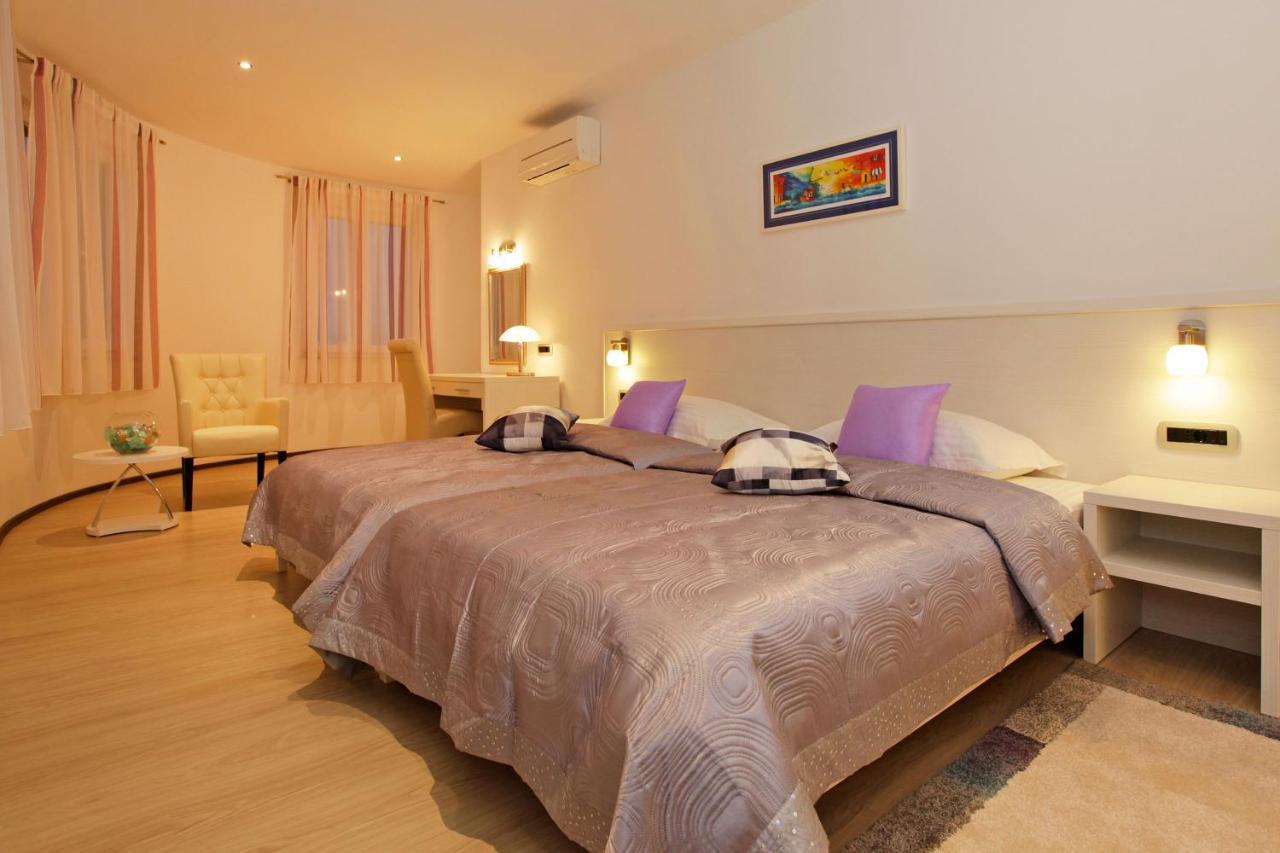 Villa Nera Bol Ngoại thất bức ảnh