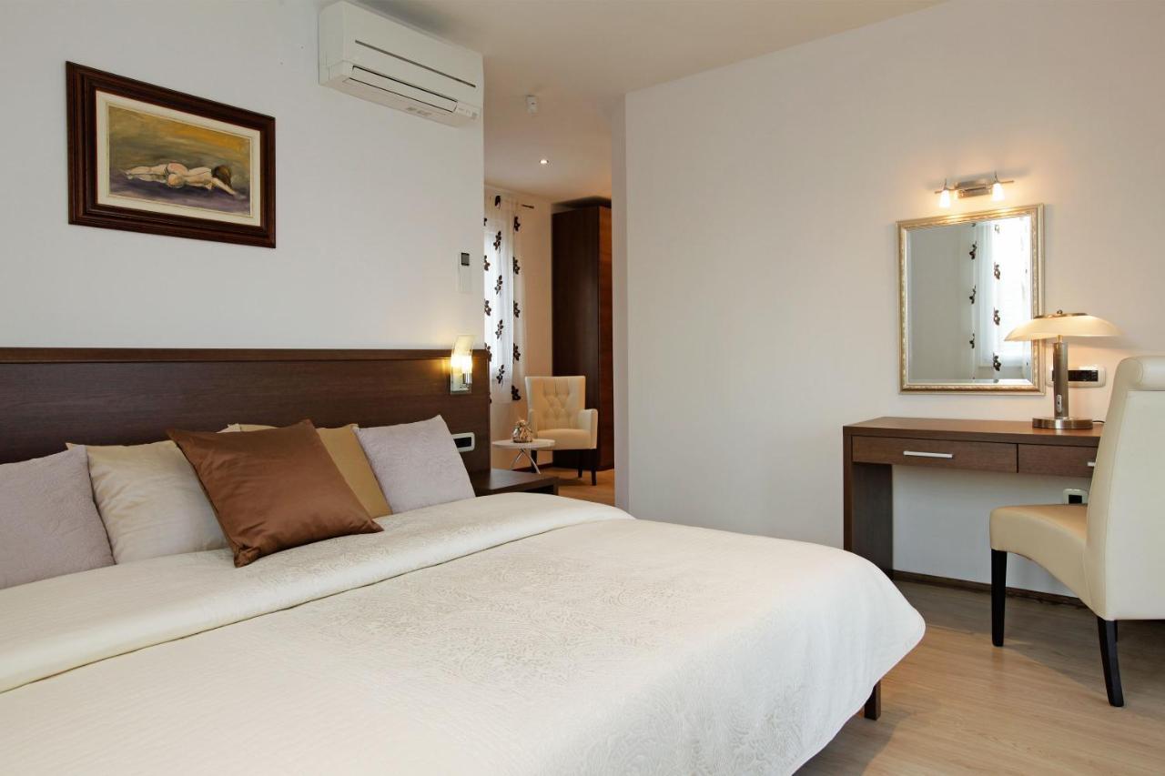Villa Nera Bol Ngoại thất bức ảnh
