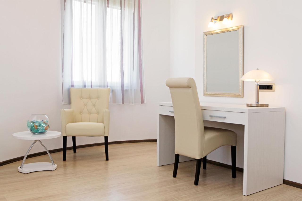 Villa Nera Bol Ngoại thất bức ảnh