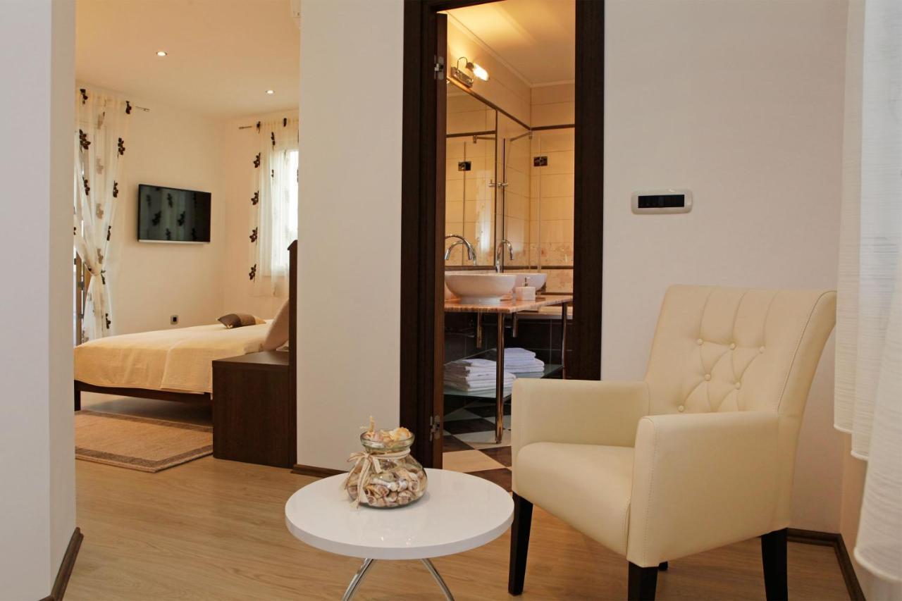 Villa Nera Bol Ngoại thất bức ảnh