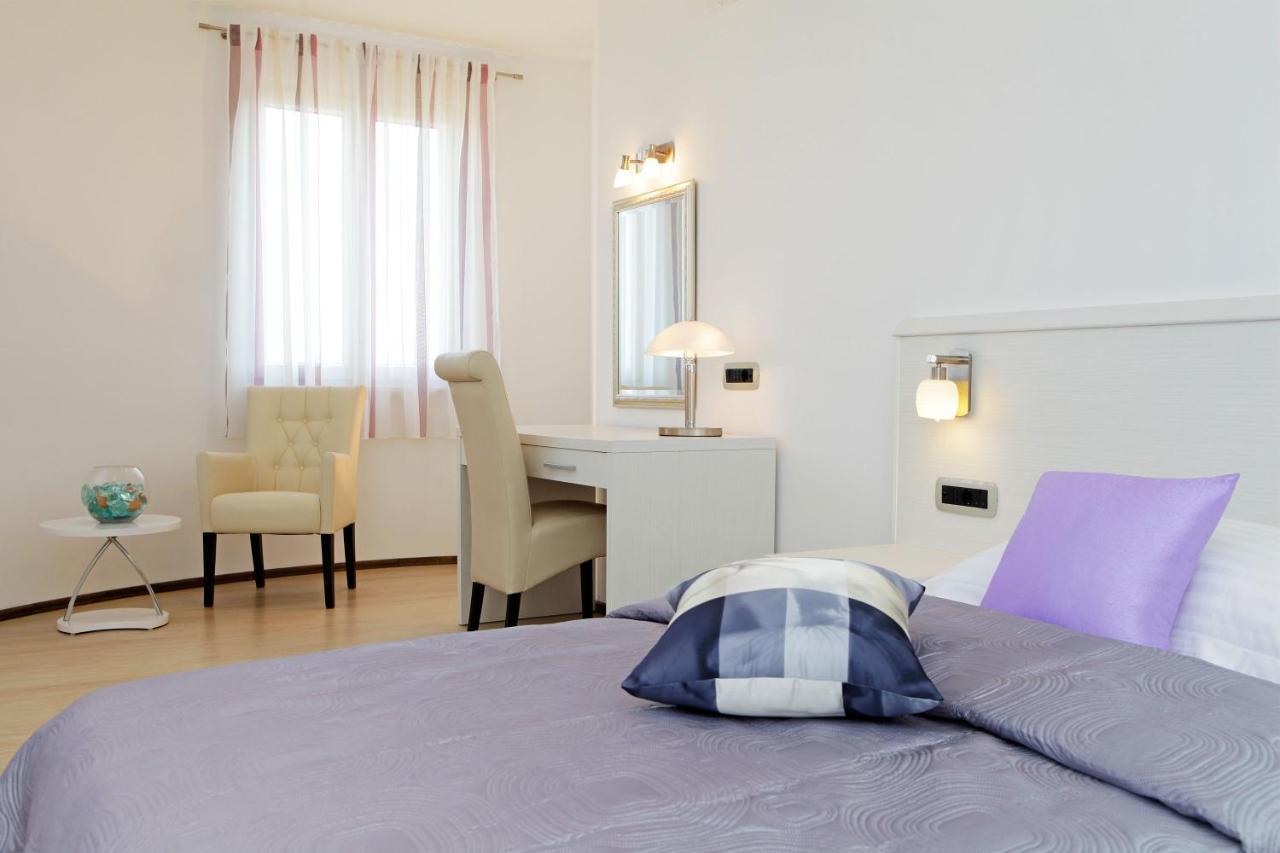 Villa Nera Bol Ngoại thất bức ảnh