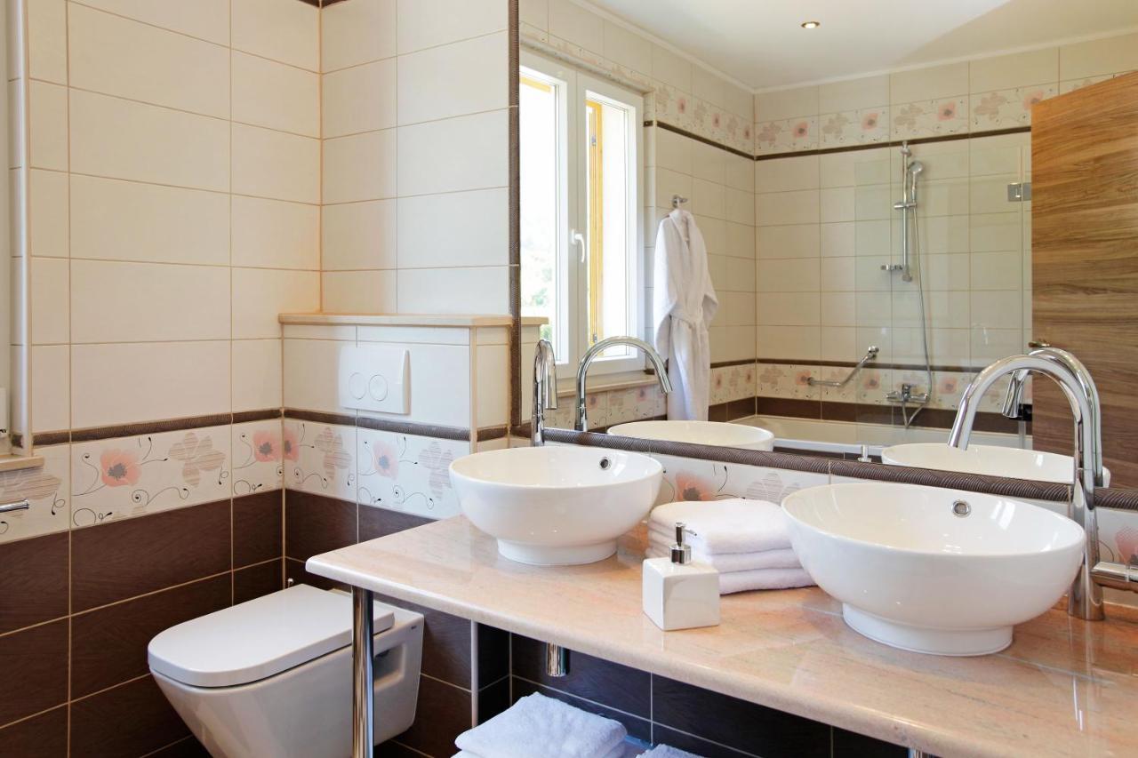 Villa Nera Bol Ngoại thất bức ảnh